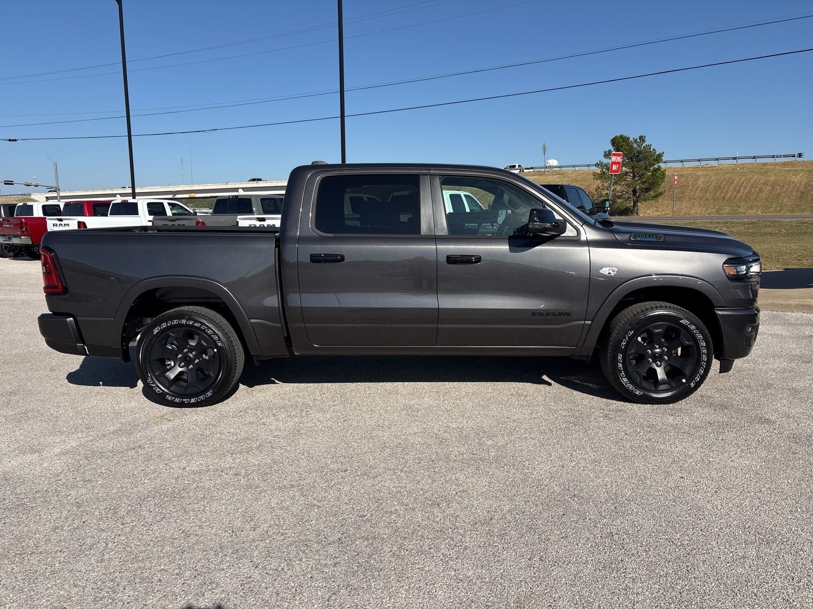 2026 RAM Ram 1500 RAM 1500 LONE STAR CREW CAB 4X4 5'7' BOX