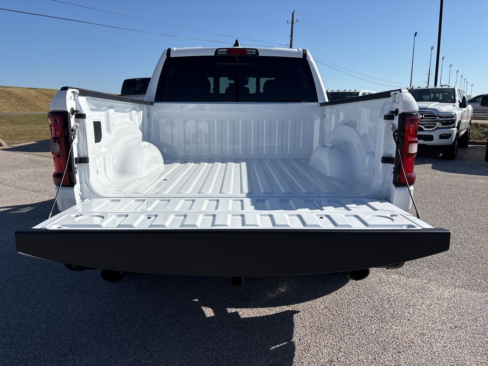 2026 RAM Ram 1500 RAM 1500 LONE STAR CREW CAB 4X4 5'7' BOX