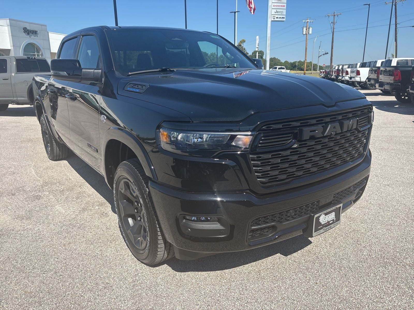 2026 RAM Ram 1500 RAM 1500 LONE STAR CREW CAB 4X4 5'7' BOX