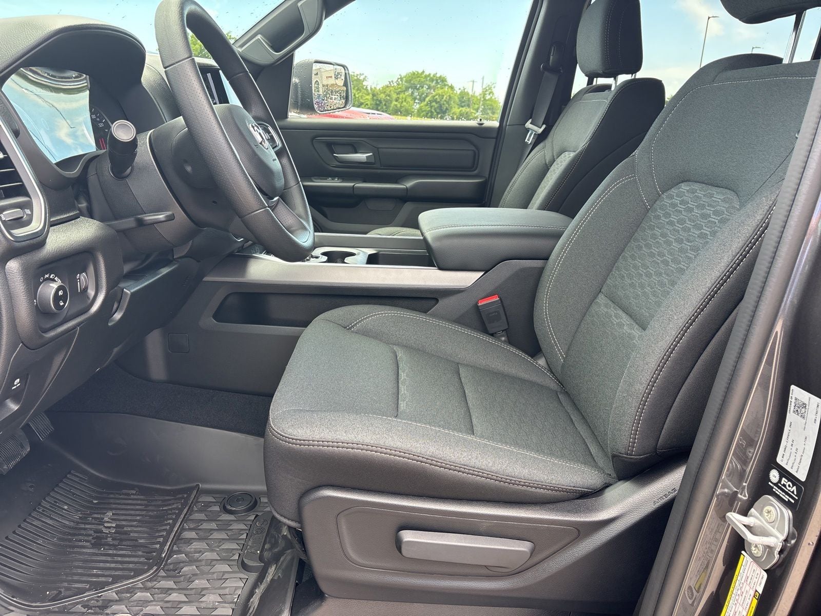 2026 RAM Ram 1500 RAM 1500 EXPRESS CREW CAB 4X4 5'7' BOX