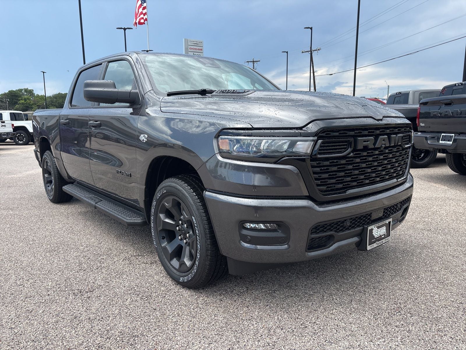 2026 RAM Ram 1500 RAM 1500 EXPRESS CREW CAB 4X4 5'7' BOX