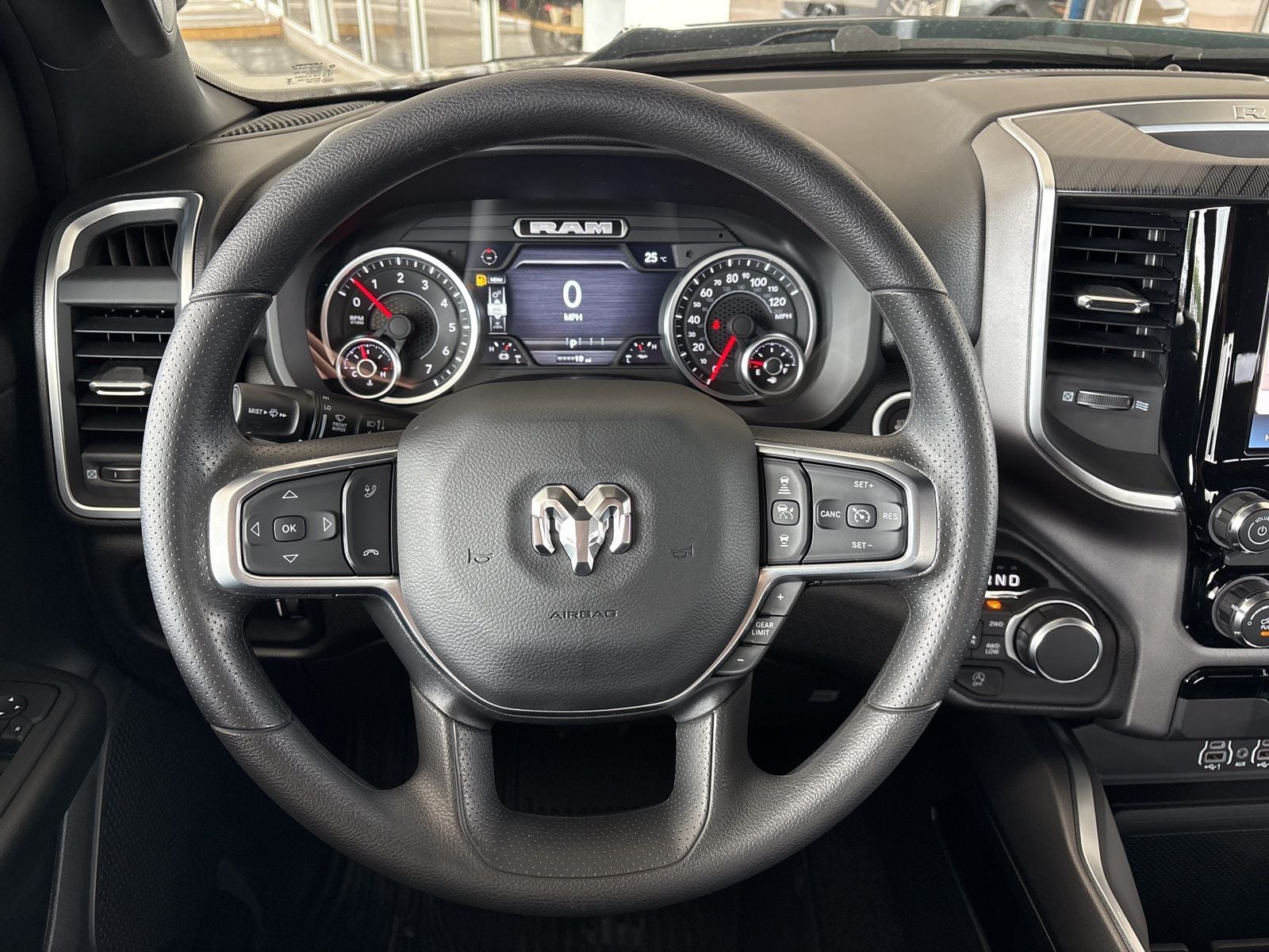 2026 RAM Ram 1500 RAM 1500 EXPRESS CREW CAB 4X4 5'7' BOX