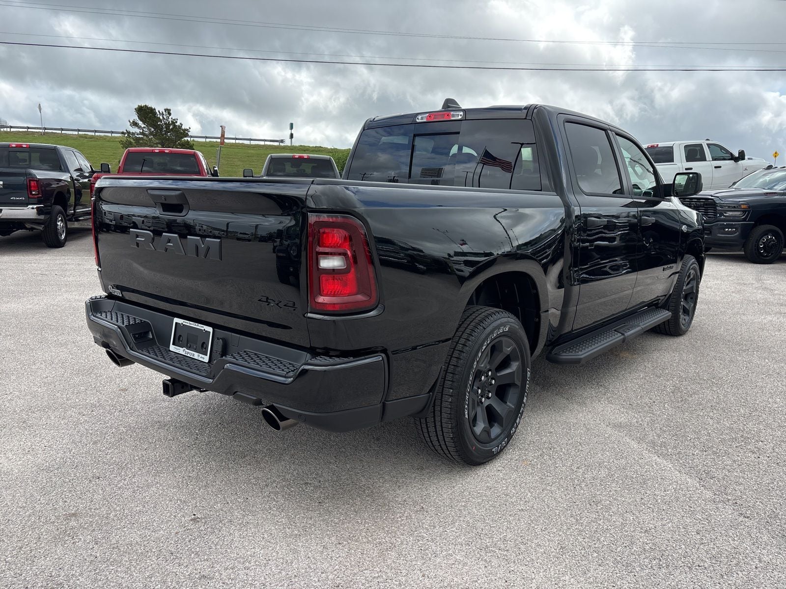 2026 RAM Ram 1500 RAM 1500 EXPRESS CREW CAB 4X4 5'7' BOX