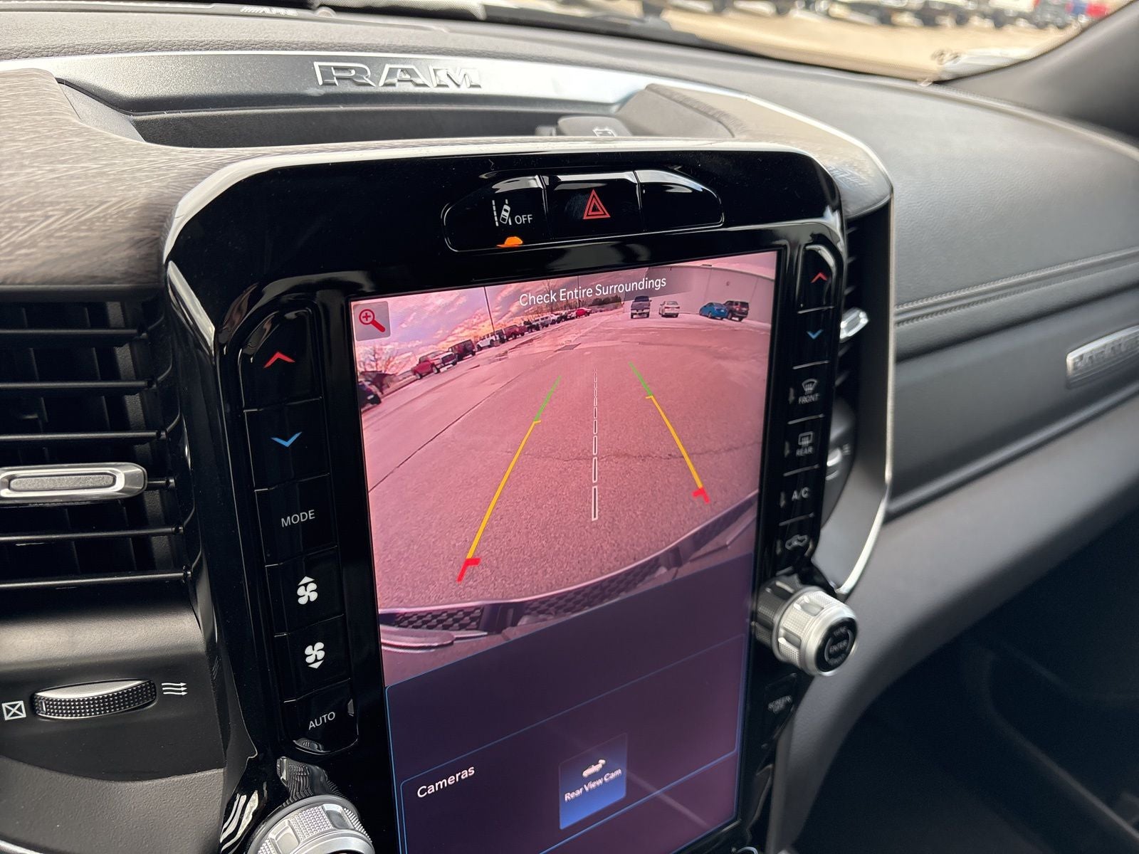 2025 RAM Ram 1500 Laramie Crew Cab 4x4 5'7' Box