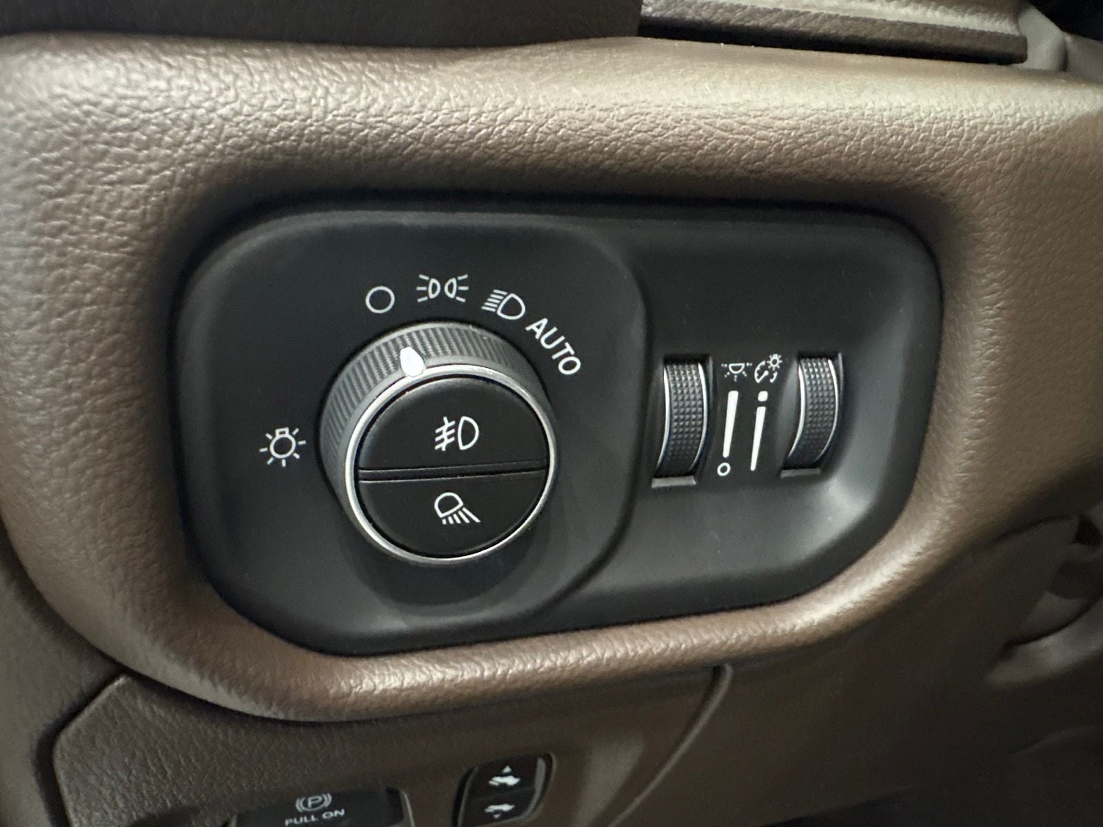 2027 RAM Ram 1500 RAM 1500 LARAMIE CREW CAB 4X4 5'7' BOX