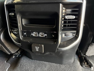 2019 RAM Ram 1500 Laramie Crew Cab 4x4 5'7' Box