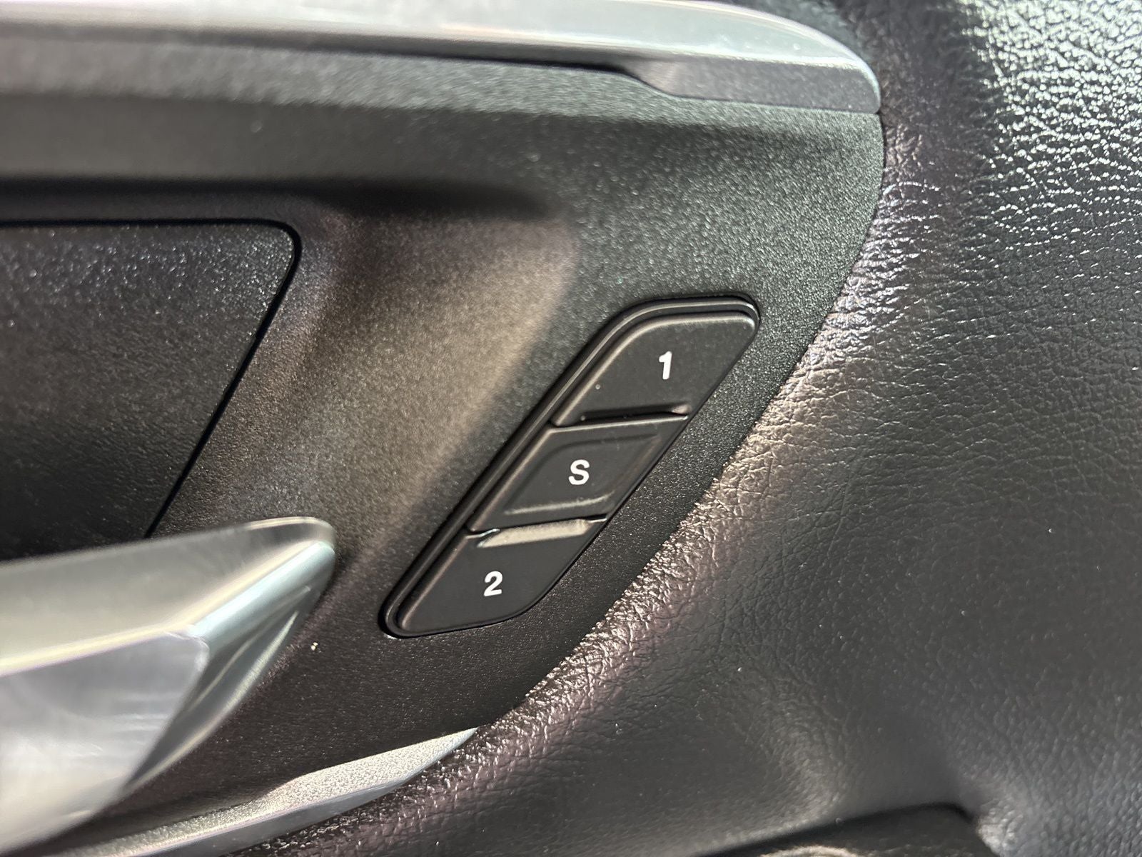 2022 RAM Ram 1500 Laramie Crew Cab 4x4 5'7' Box