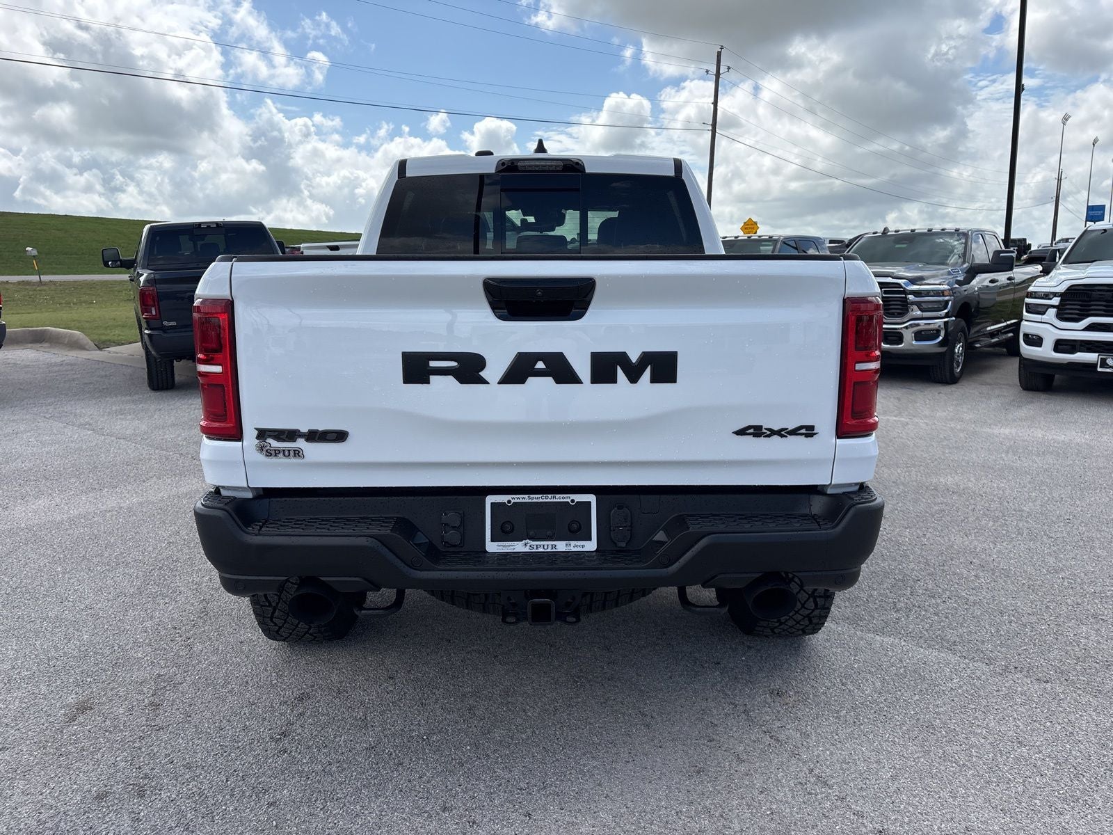 2026 RAM Ram 1500 RAM 1500 RHO CREW CAB 4X4 5'7' BOX