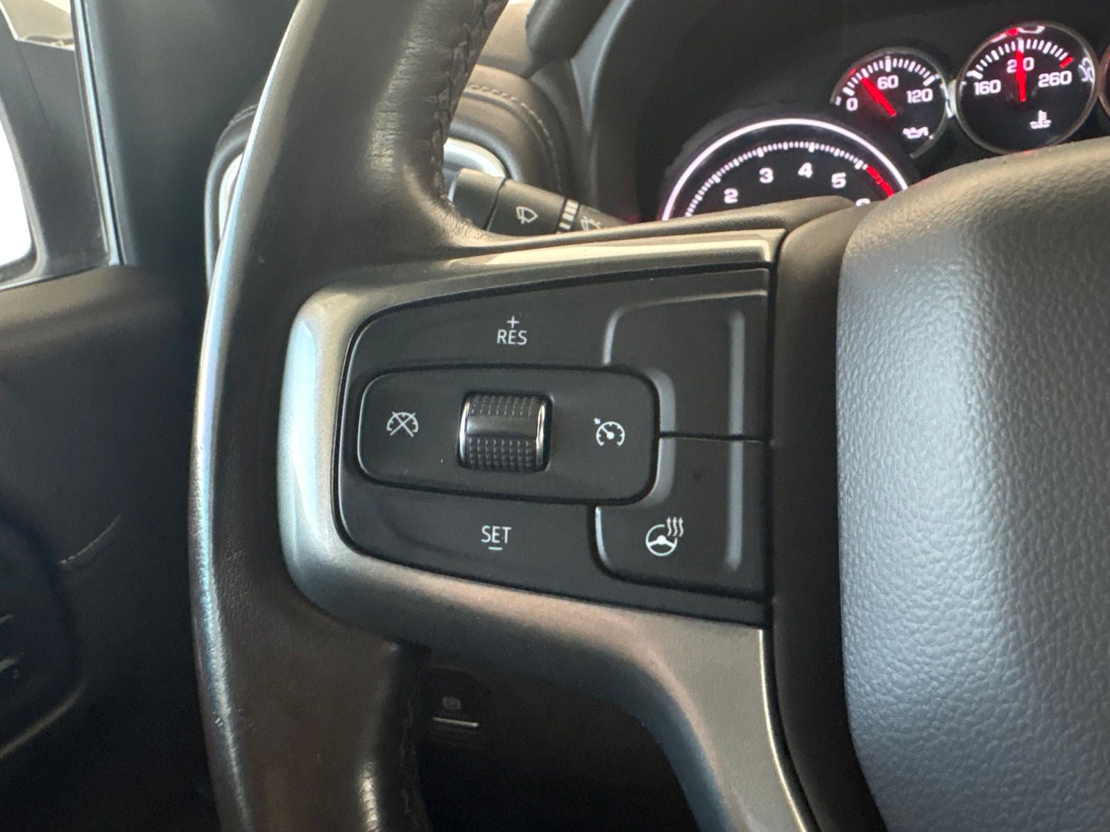 2021 Chevrolet Silverado 1500 4WD Crew Cab Short Bed LTZ