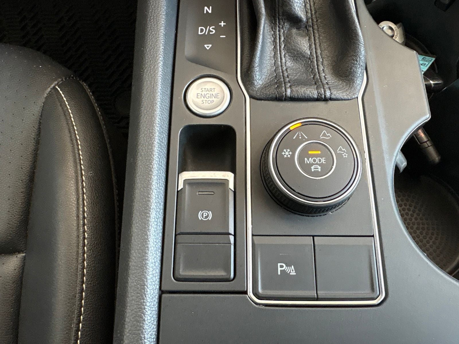 2021 Volkswagen Atlas 3.6L V6 SE w/Technology