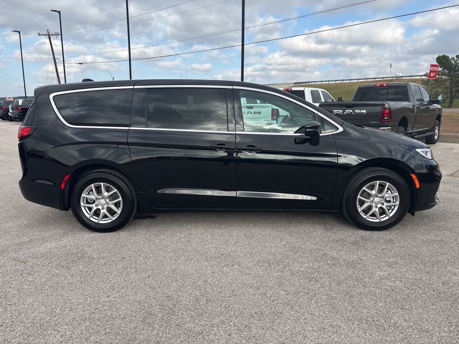 2026 Chrysler Pacifica PACIFICA SELECT