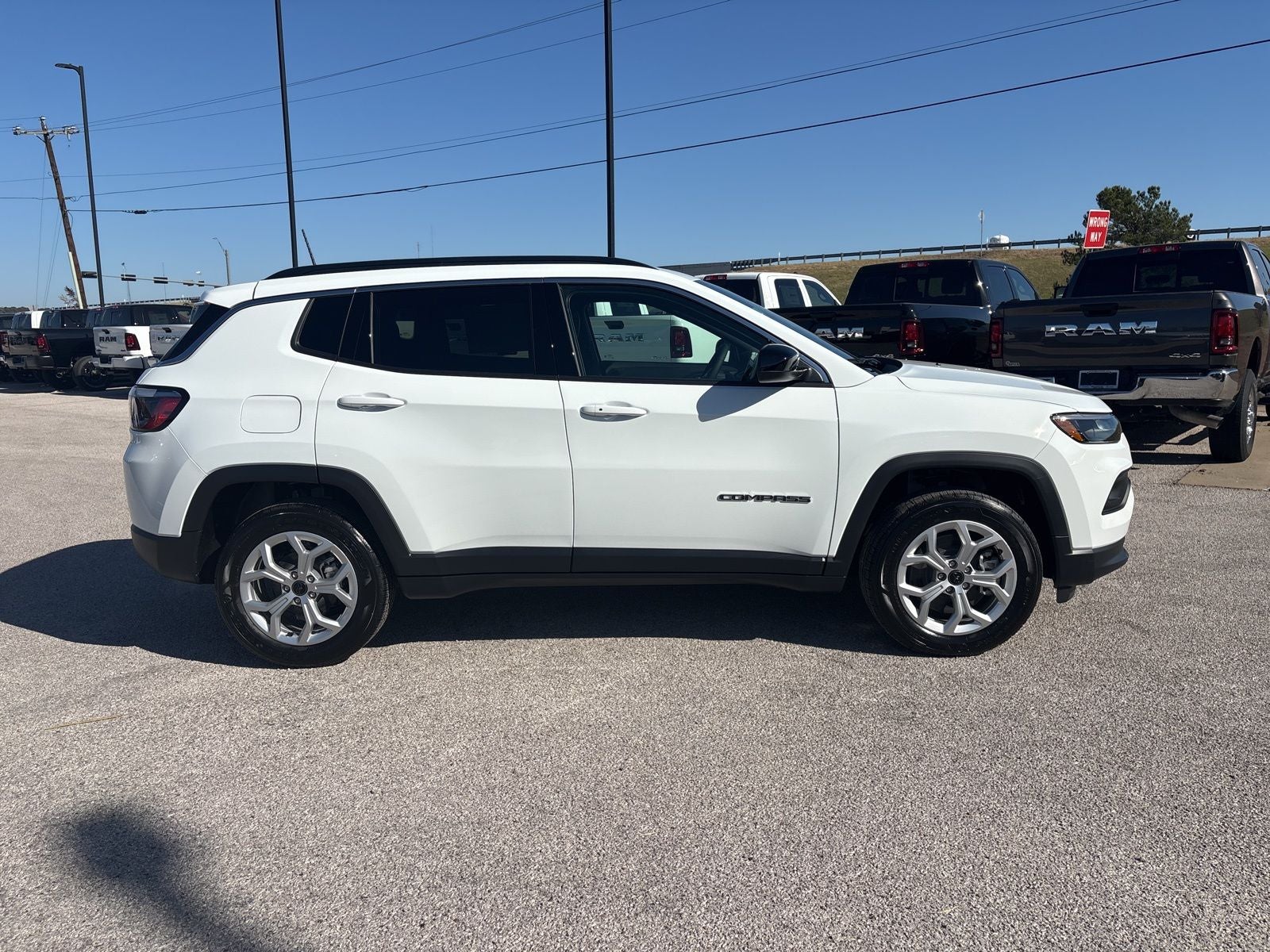 2026 Jeep Compass COMPASS LATITUDE 4X4