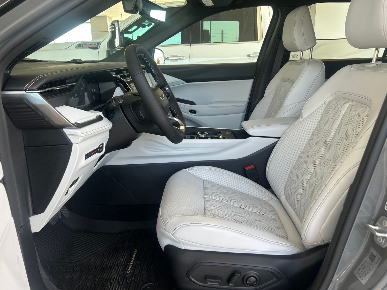 2026 Jeep Cherokee CHEROKEE OVERLAND 4X4