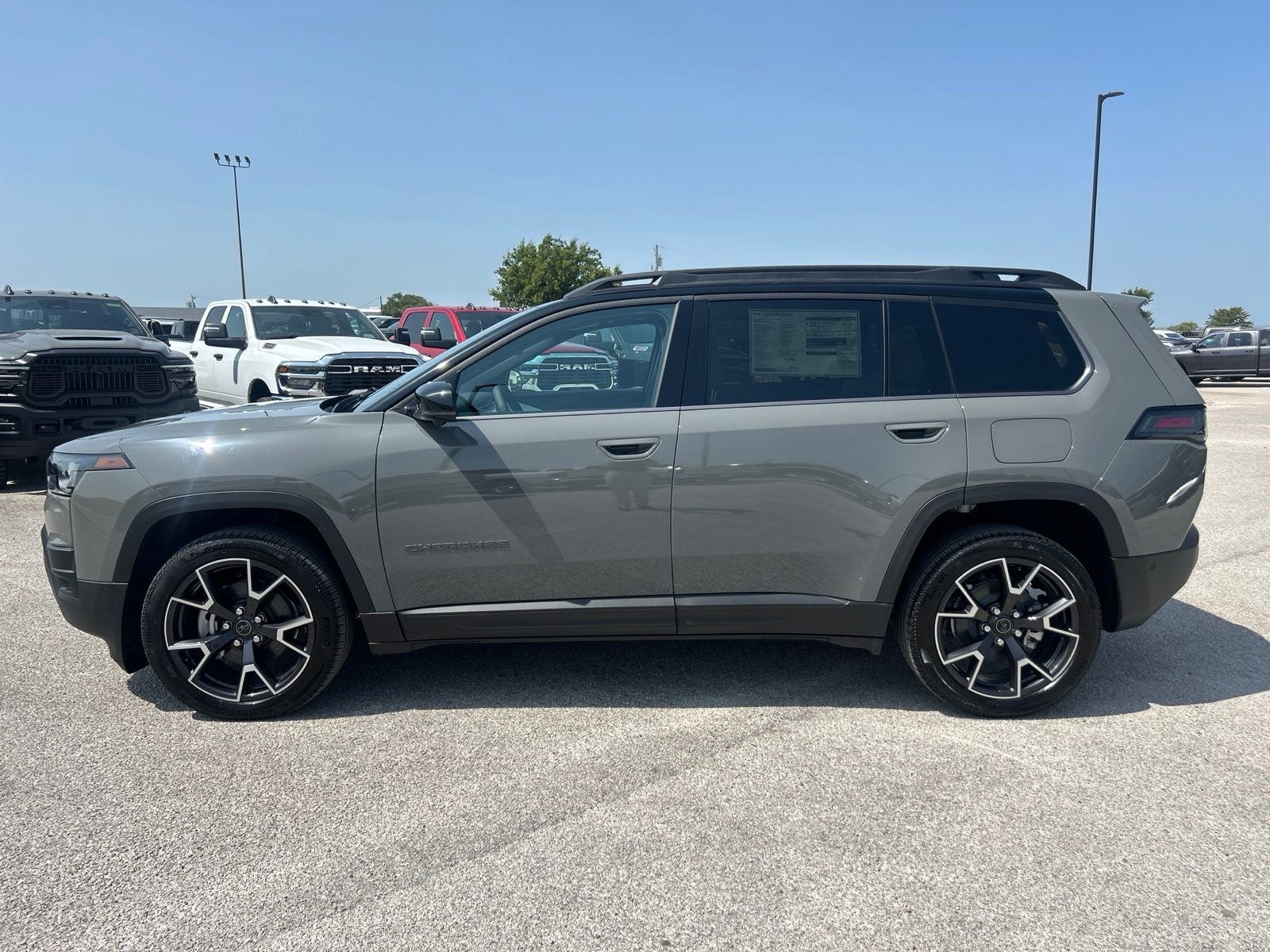 2026 Jeep Cherokee CHEROKEE OVERLAND 4X4