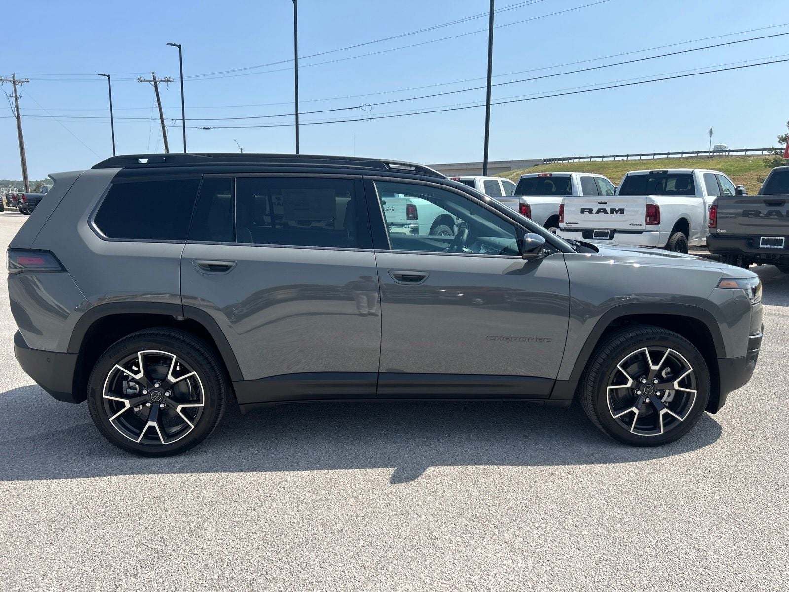 2026 Jeep Cherokee CHEROKEE OVERLAND 4X4