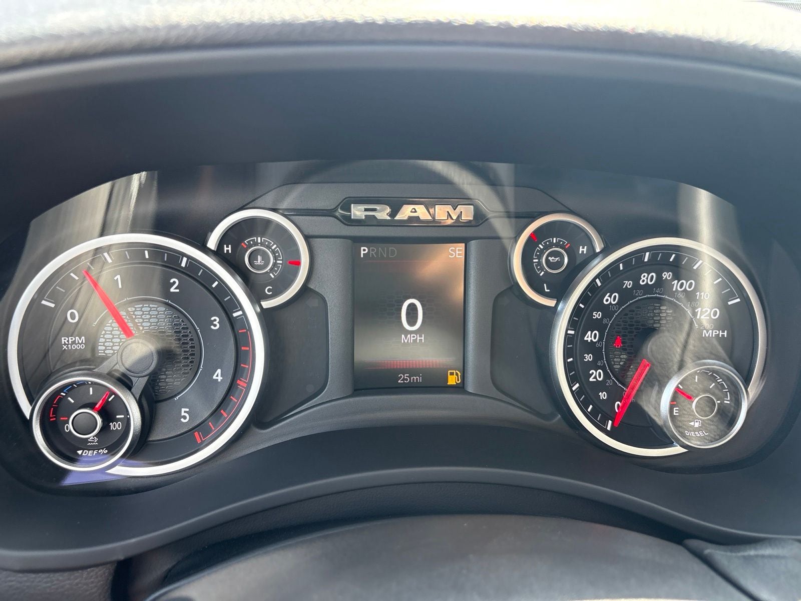 2027 RAM Ram 2500 RAM 2500 WARLOCK CREW CAB 4X4 6'4' BOX