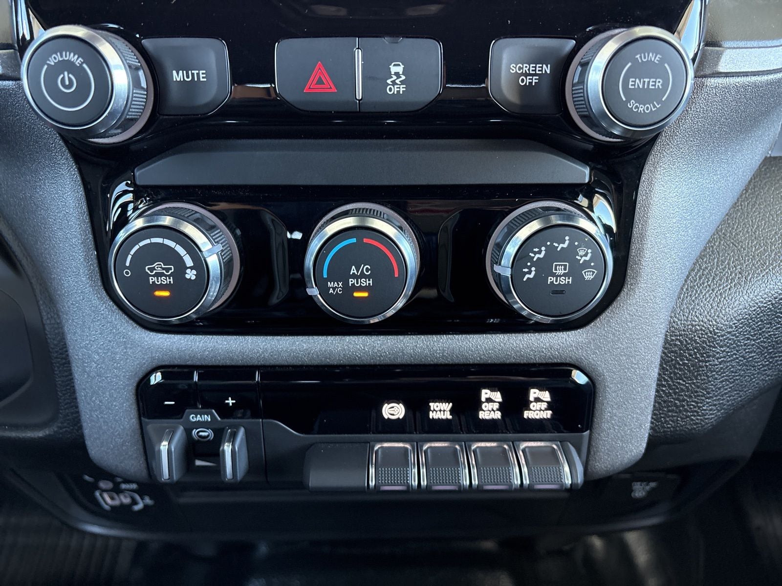 2026 RAM Ram 2500 RAM 2500 TRADESMAN CREW CAB 4X4 8' BOX