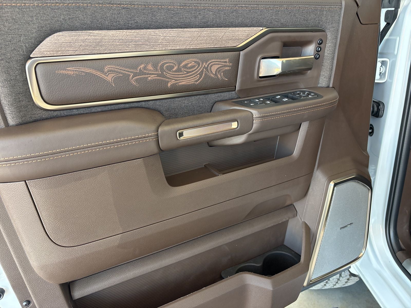 2026 RAM Ram 2500 RAM 2500 LIMITED LONGHORN MEGA CAB 4X4 6'4' BOX