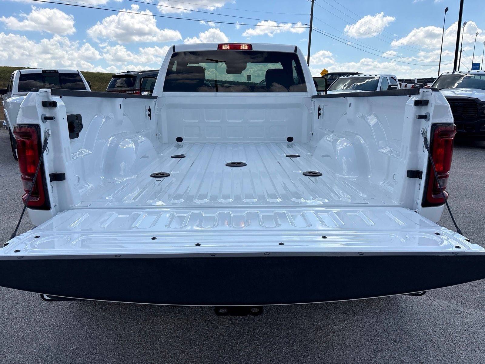 2027 RAM Ram 3500 RAM 3500 TRADESMAN REGULAR CAB 4X4 8' BOX