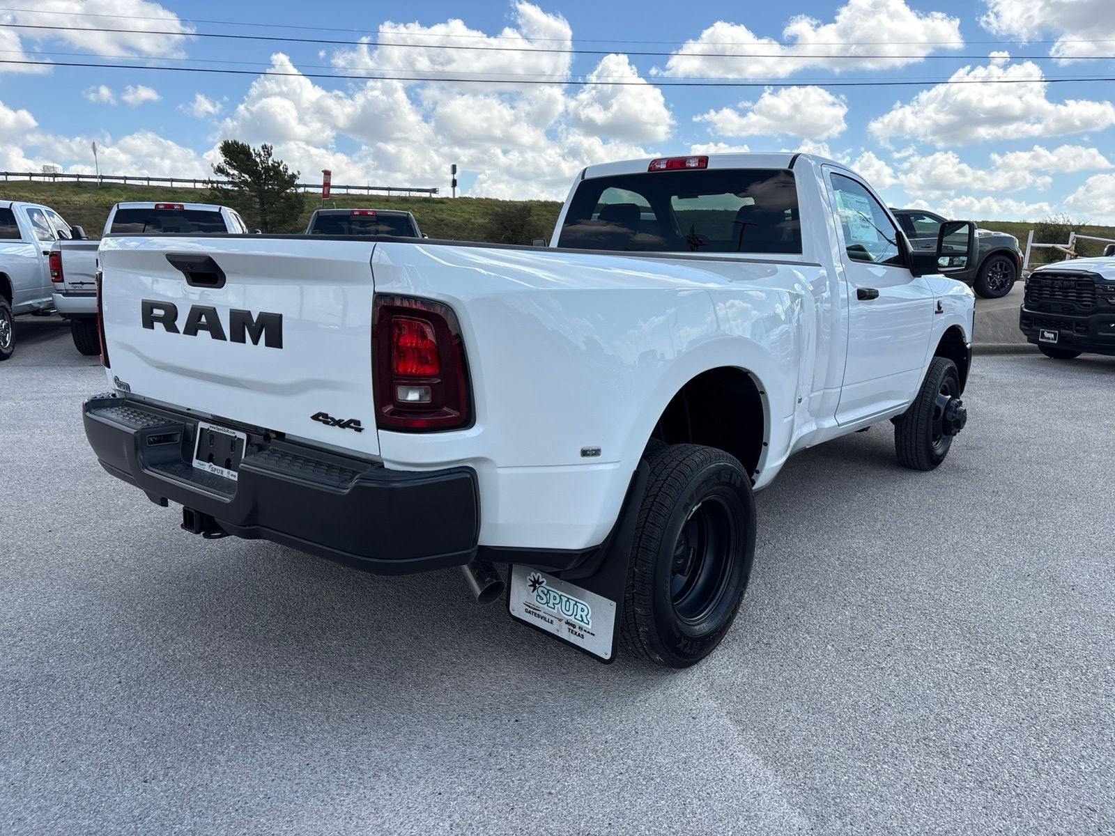 2027 RAM Ram 3500 RAM 3500 TRADESMAN REGULAR CAB 4X4 8' BOX