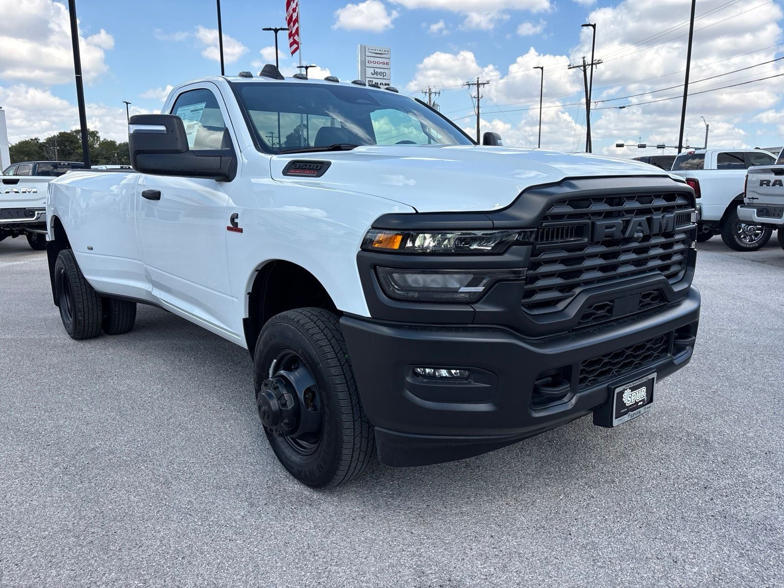 2027 RAM Ram 3500 RAM 3500 TRADESMAN REGULAR CAB 4X4 8' BOX