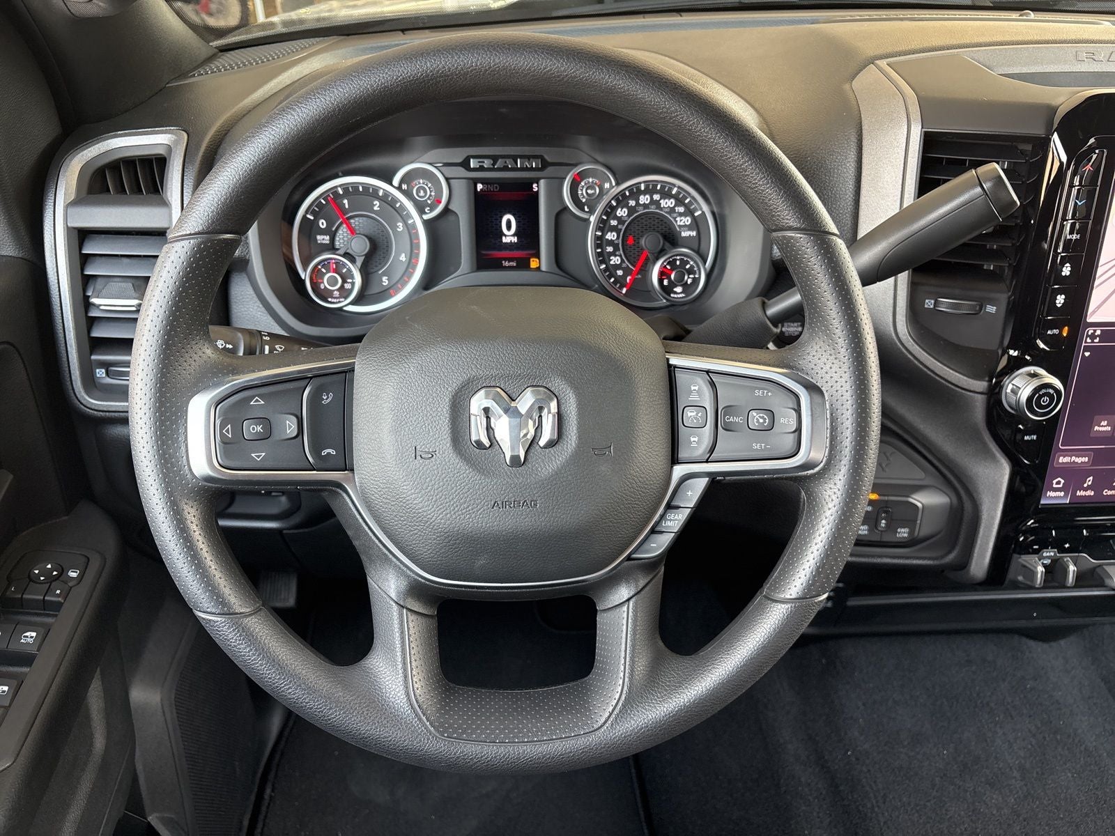 2026 RAM Ram 3500 RAM 3500 TRADESMAN CREW CAB 4X4 8' BOX