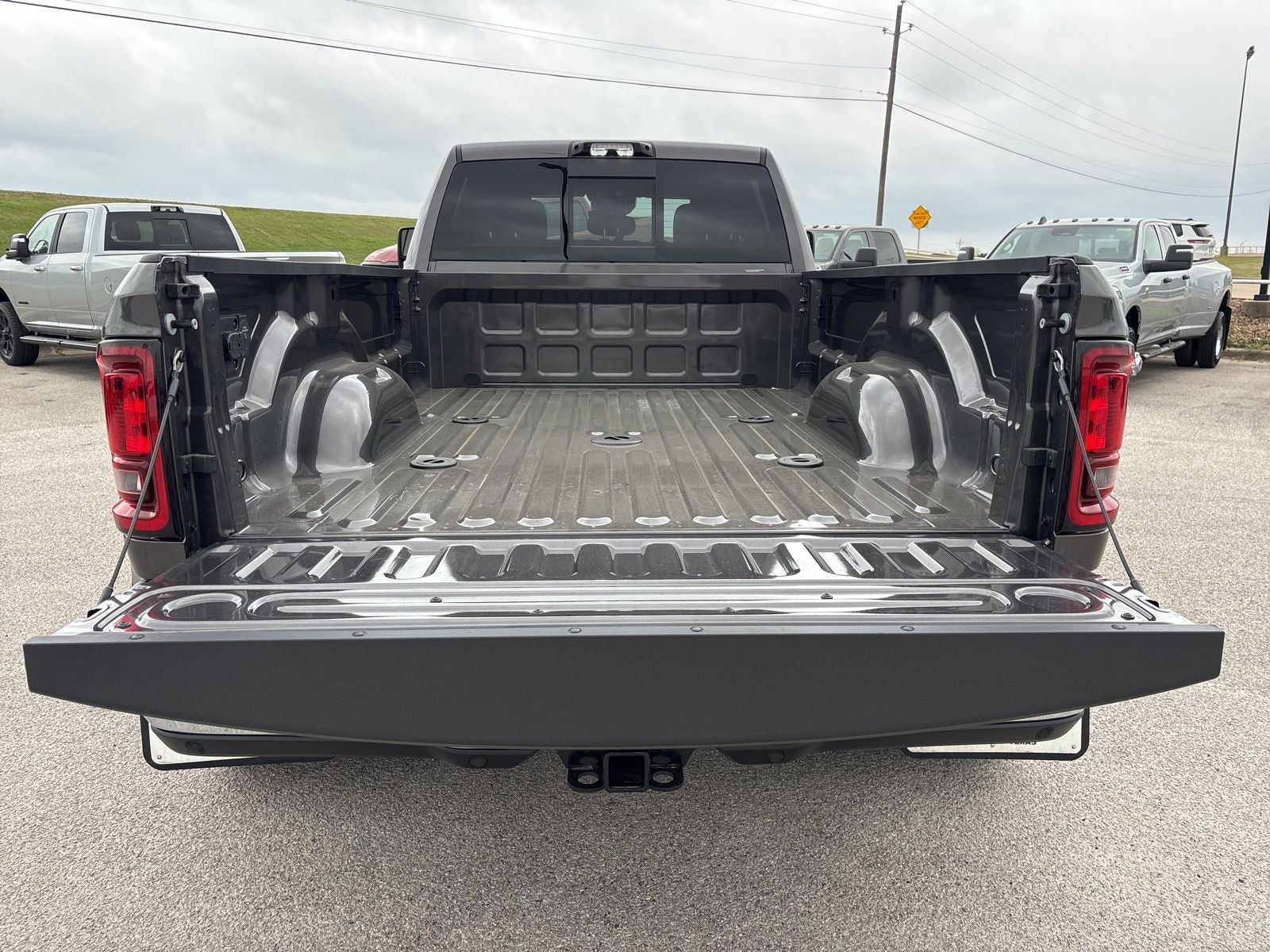 2026 RAM Ram 3500 RAM 3500 TRADESMAN CREW CAB 4X4 8' BOX