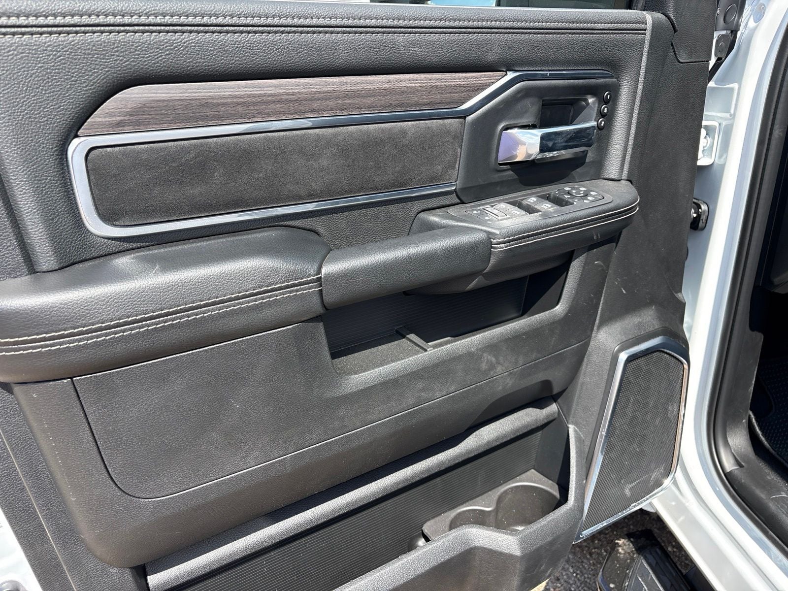 2027 RAM Ram 3500 RAM 3500 LARAMIE CREW CAB 4X4 8' BOX