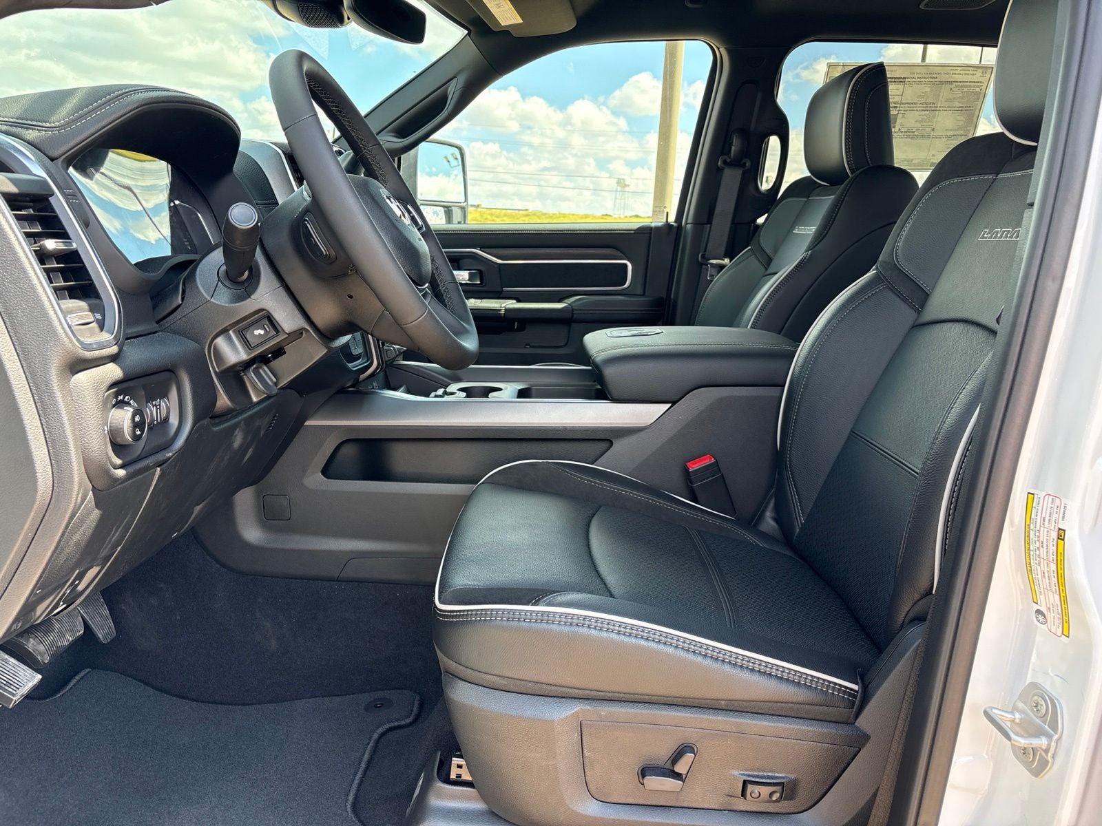 2027 RAM Ram 3500 RAM 3500 LARAMIE CREW CAB 4X4 8' BOX