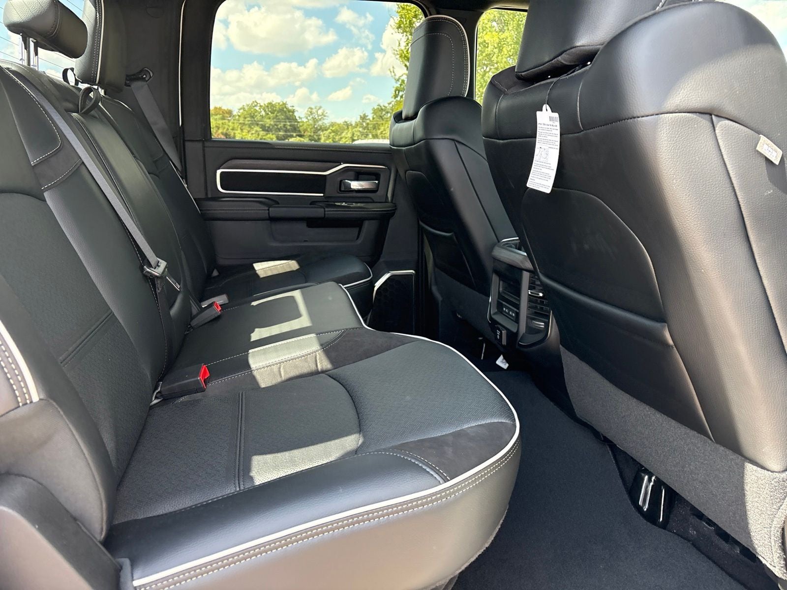 2027 RAM Ram 3500 RAM 3500 LARAMIE CREW CAB 4X4 8' BOX