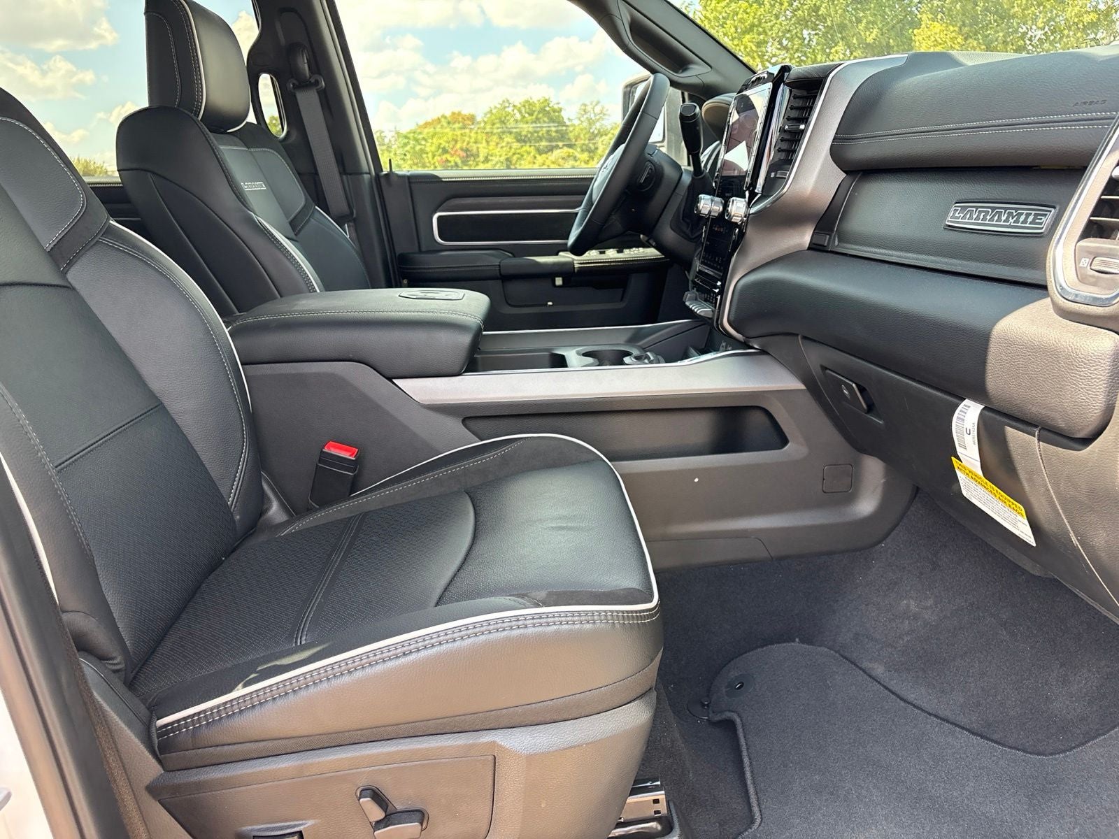 2027 RAM Ram 3500 RAM 3500 LARAMIE CREW CAB 4X4 8' BOX