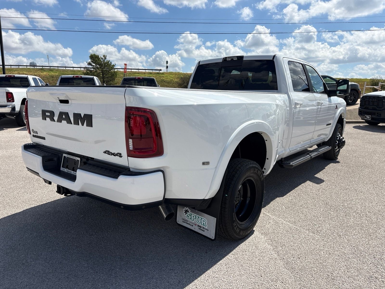 2027 RAM Ram 3500 RAM 3500 LARAMIE CREW CAB 4X4 8' BOX