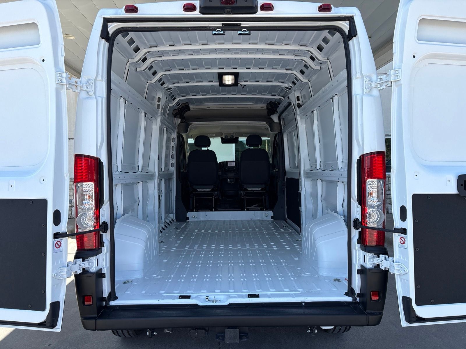 2027 RAM ProMaster Cargo Van Tradesman