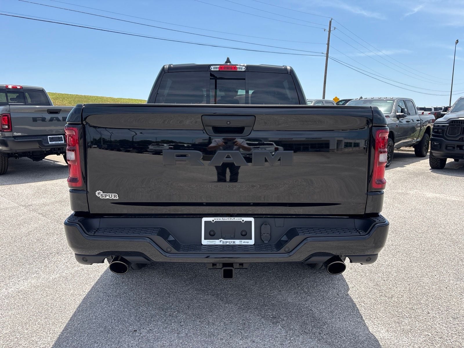 2026 RAM Ram 1500 RAM 1500 EXPRESS CREW CAB 4X2 5'7' BOX