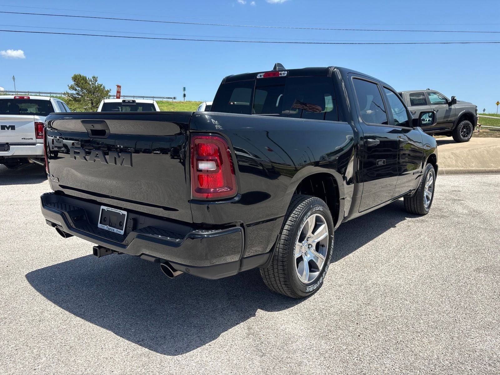 2026 RAM Ram 1500 RAM 1500 EXPRESS CREW CAB 4X2 5'7' BOX