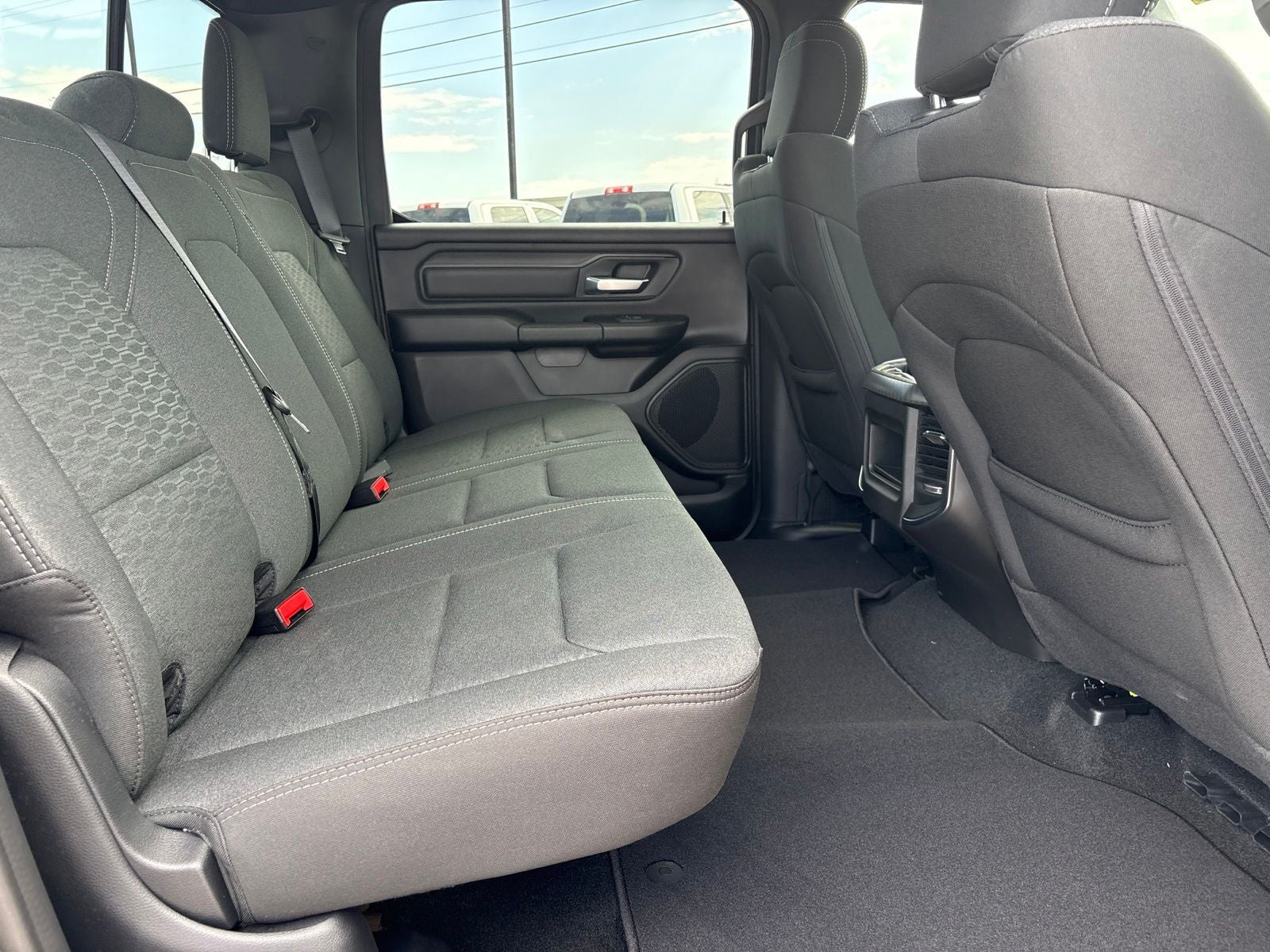 2026 RAM Ram 1500 RAM 1500 EXPRESS CREW CAB 4X4 5'7' BOX