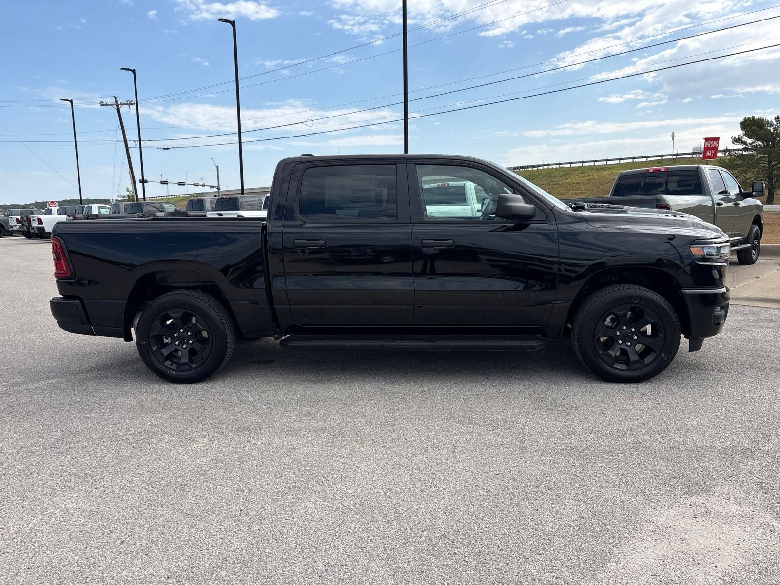 2026 RAM Ram 1500 RAM 1500 EXPRESS CREW CAB 4X4 5'7' BOX