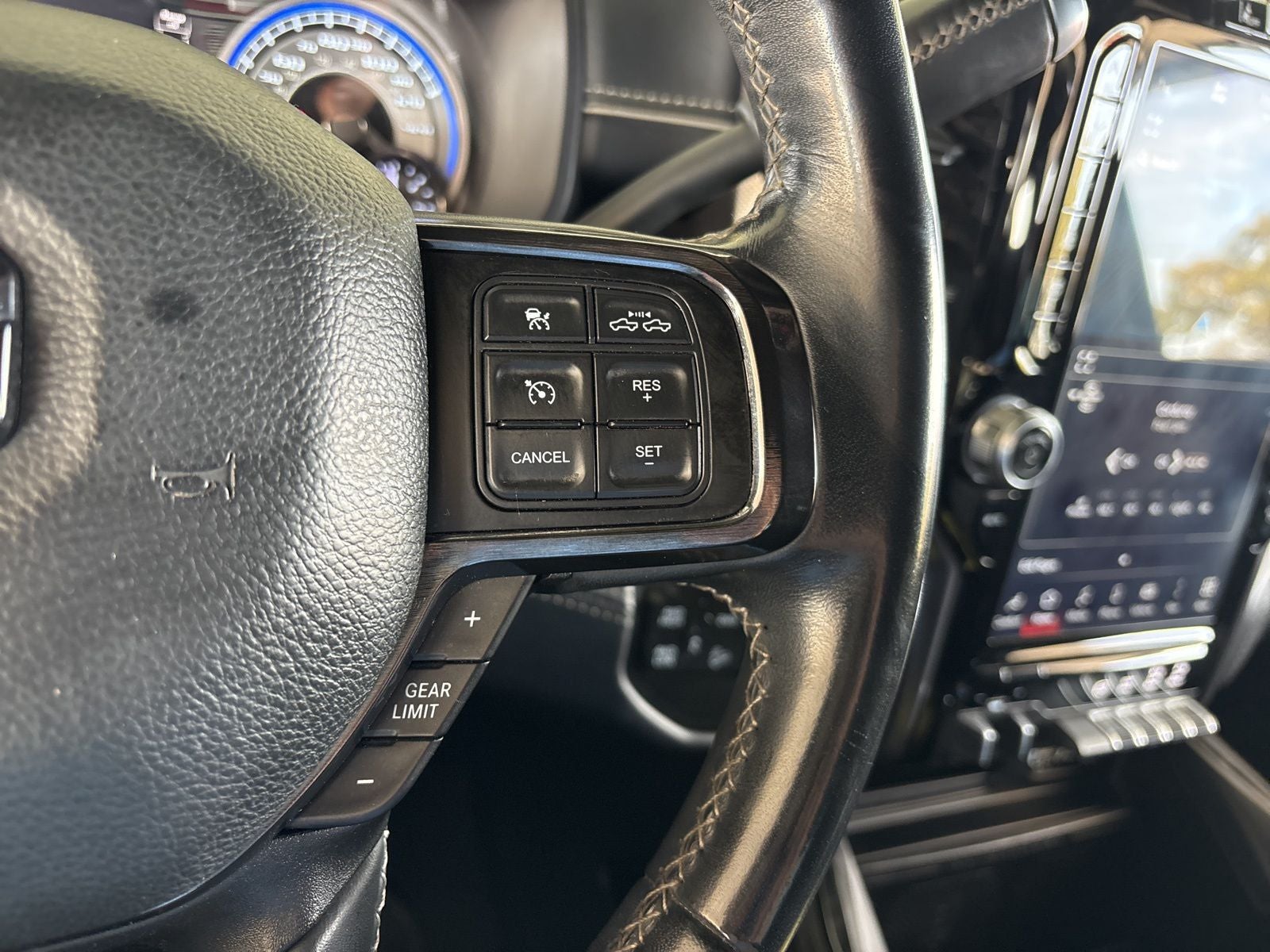 2022 RAM Ram 2500 Limited Mega Cab 4x4 6'4' Box