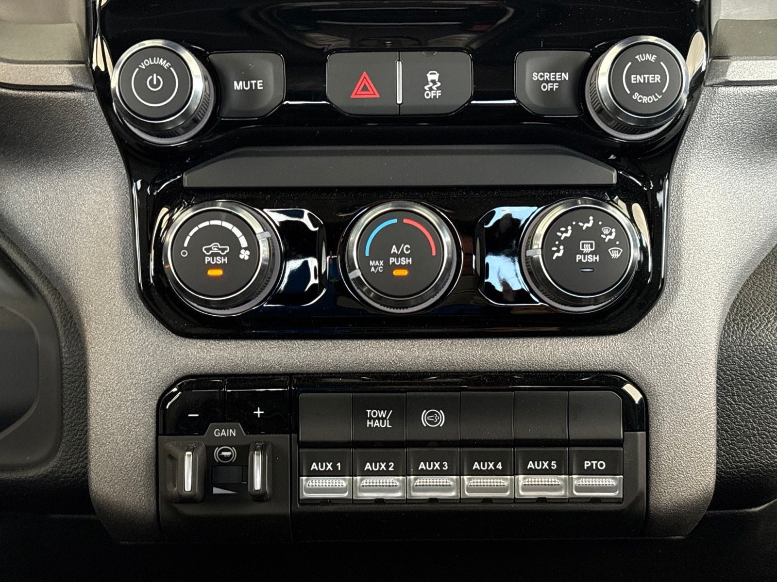 2027 RAM 3500 Chassis Cab Tradesman