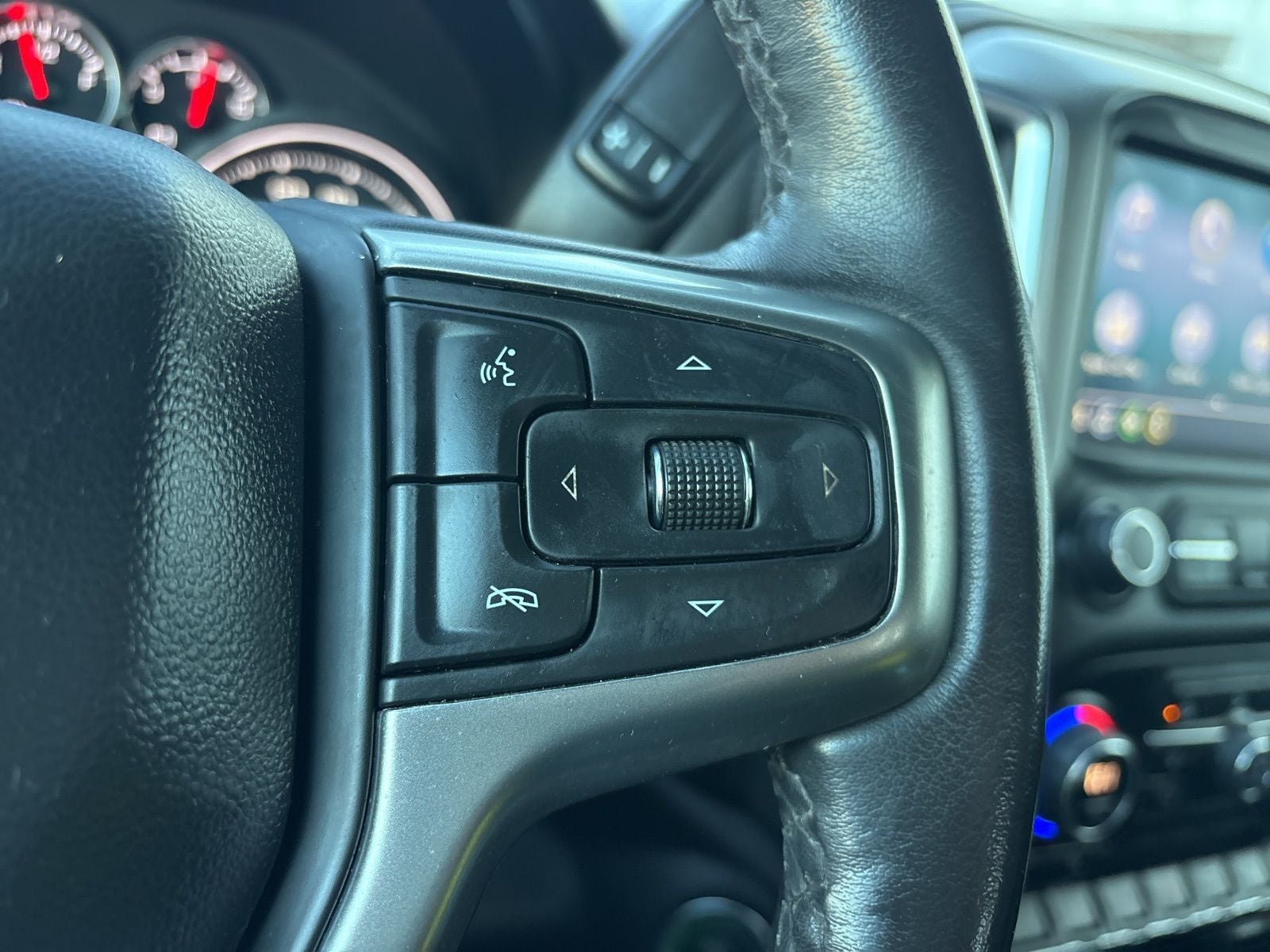 2021 Chevrolet Silverado 1500 4WD Crew Cab Short Bed LT