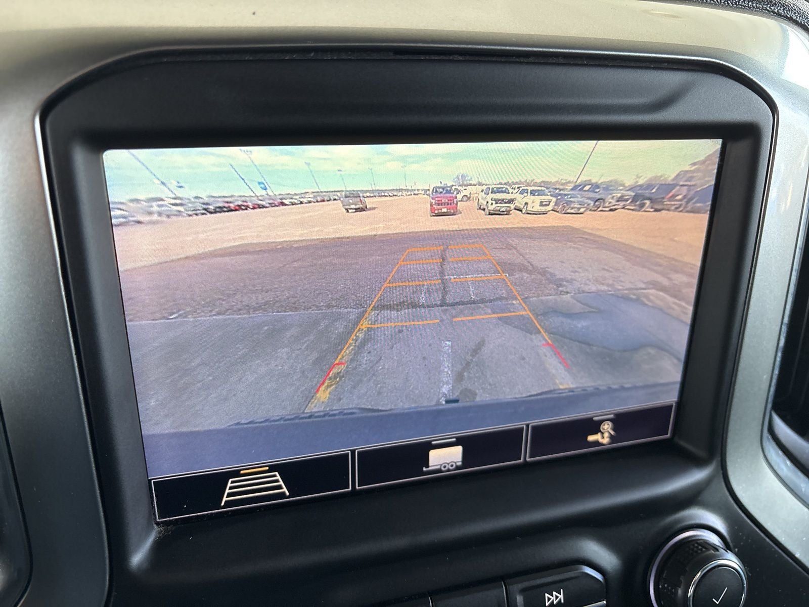 2020 Chevrolet Silverado 1500 4WD Crew Cab Short Bed RST