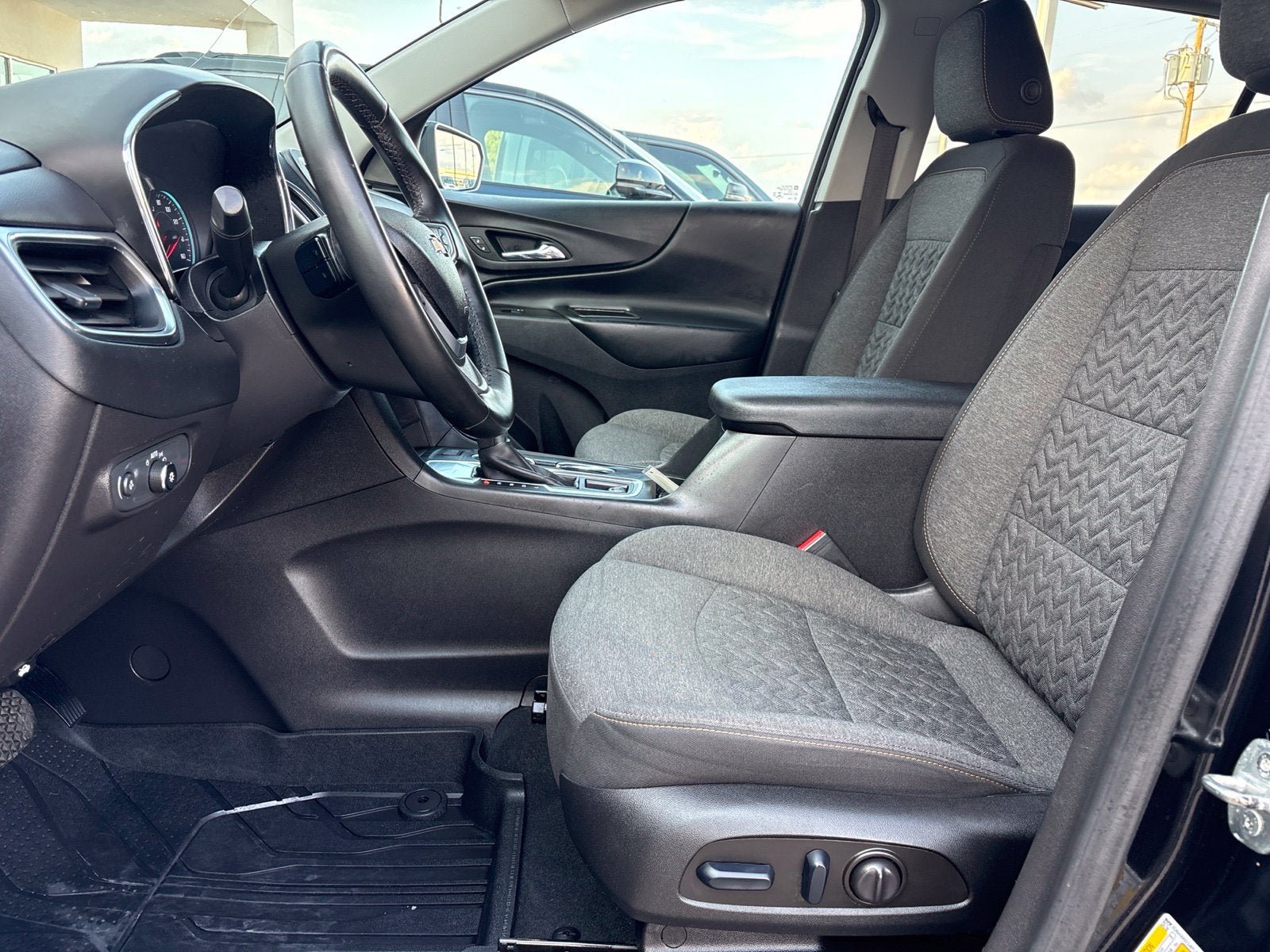 2023 Chevrolet Equinox FWD LT