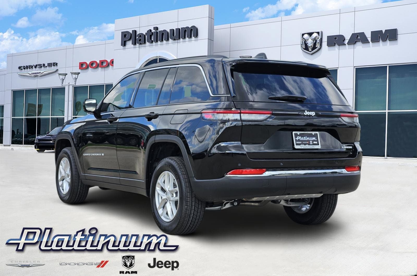 2026 Jeep Grand Cherokee GRAND CHEROKEE LAREDO 4X2