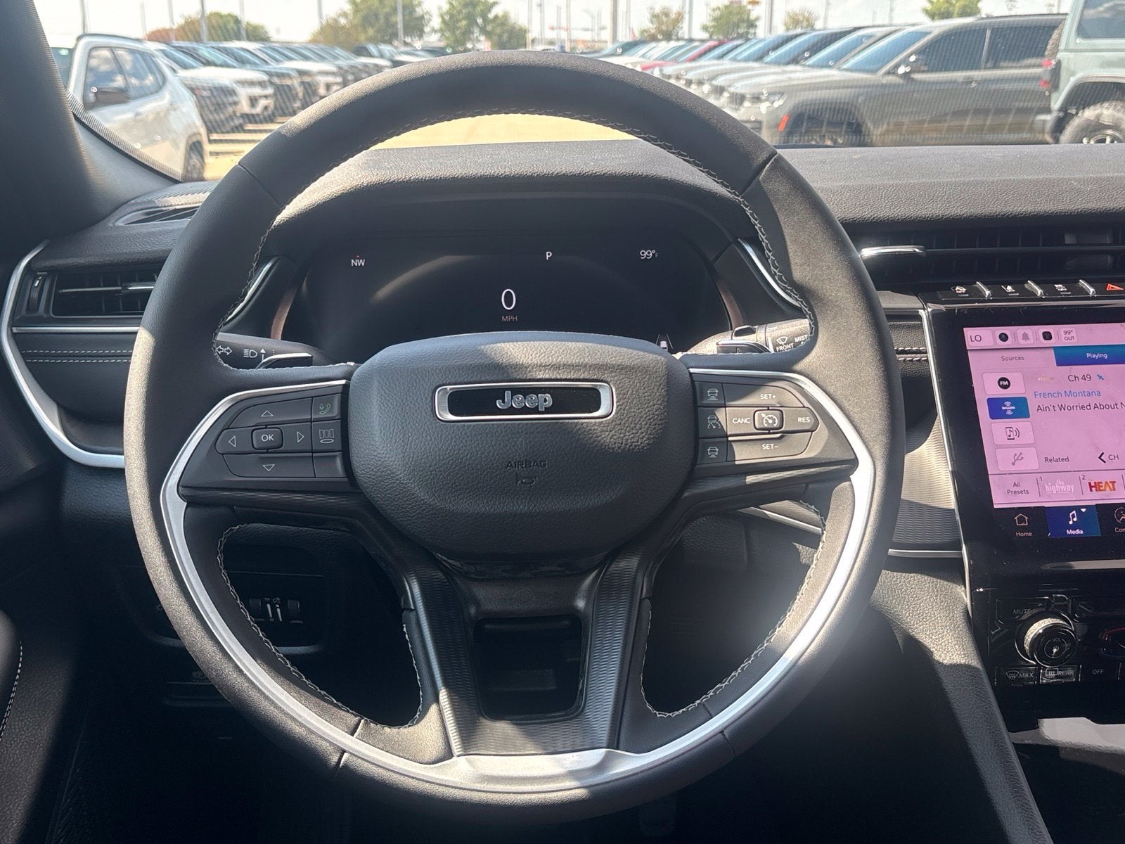 2027 Jeep Grand Cherokee GRAND CHEROKEE LAREDO 4X2