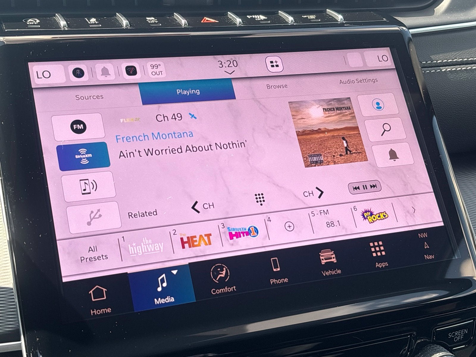 2027 Jeep Grand Cherokee GRAND CHEROKEE LAREDO 4X2