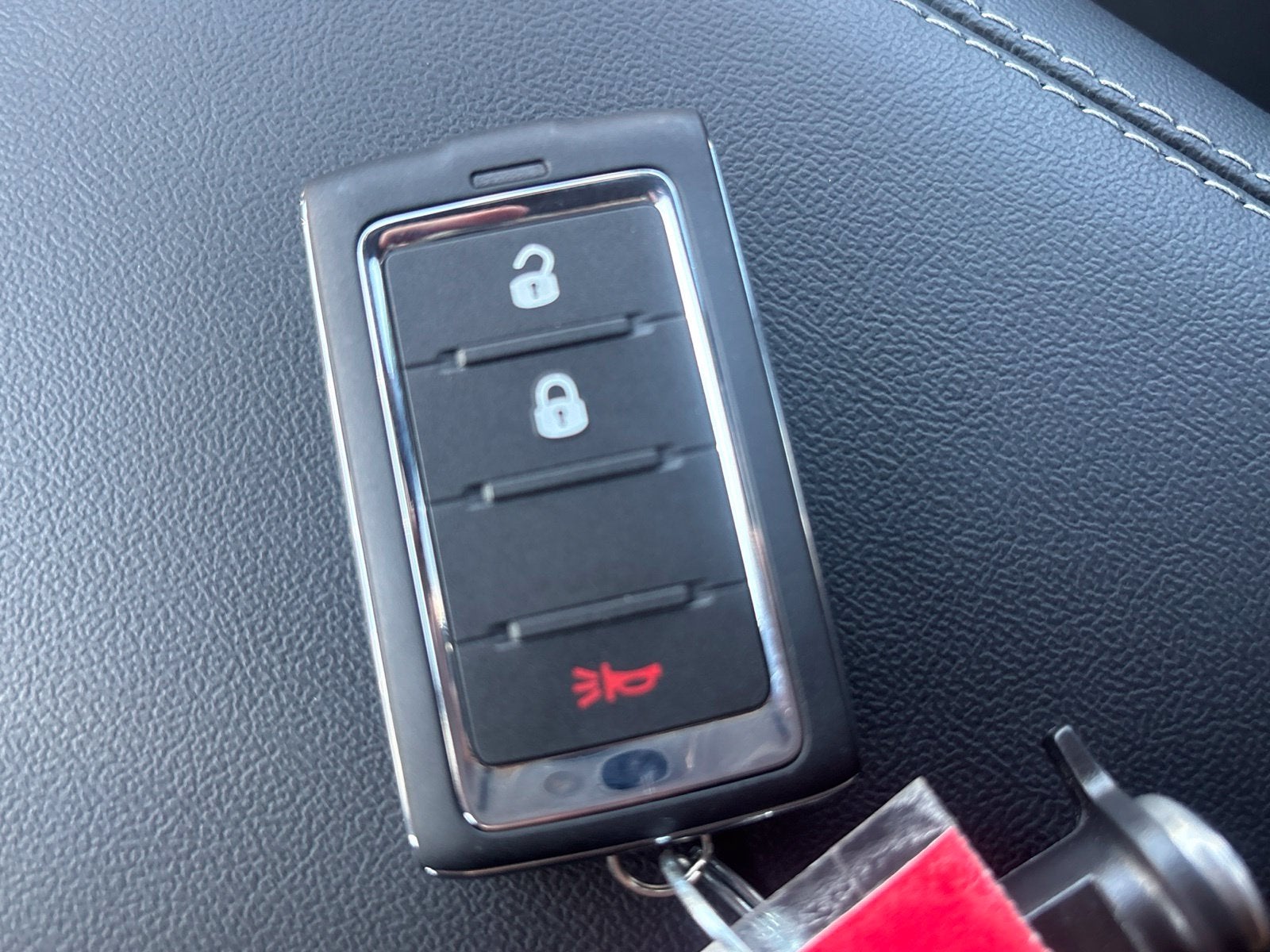 2027 Jeep Grand Cherokee GRAND CHEROKEE LAREDO 4X2