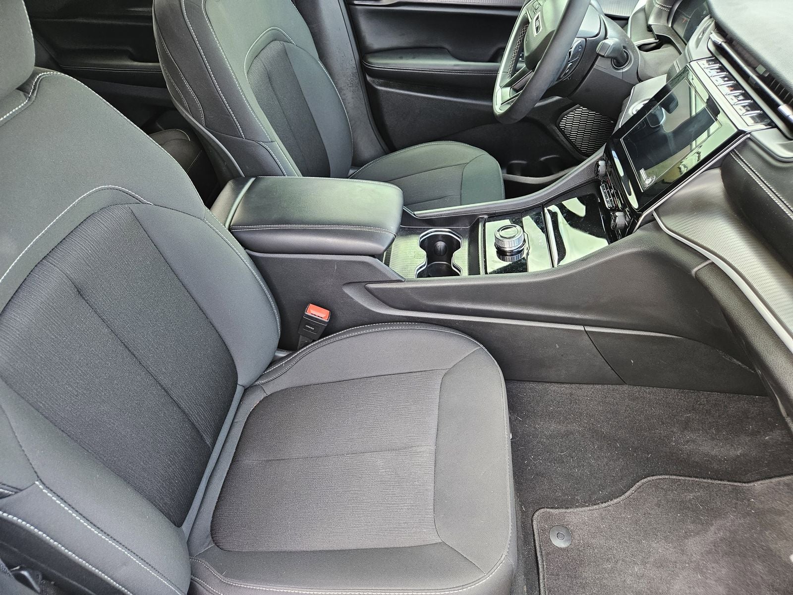 2026 Jeep Grand Cherokee GRAND CHEROKEE LAREDO 4X2