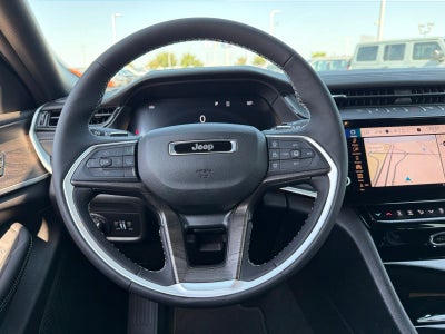 2027 Jeep Grand Cherokee GRAND CHEROKEE LIMITED 4X2