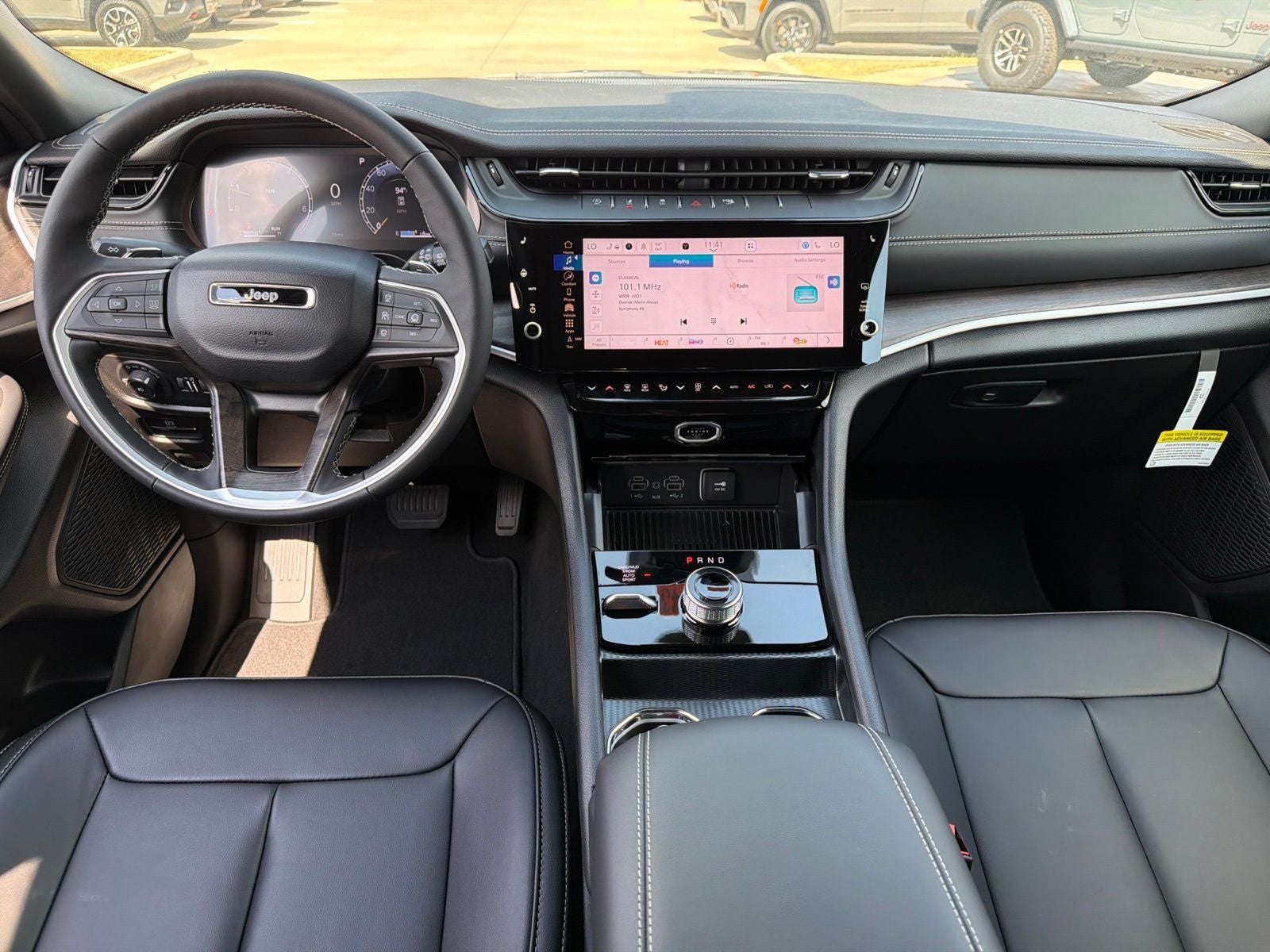 2027 Jeep Grand Cherokee GRAND CHEROKEE LIMITED 4X4