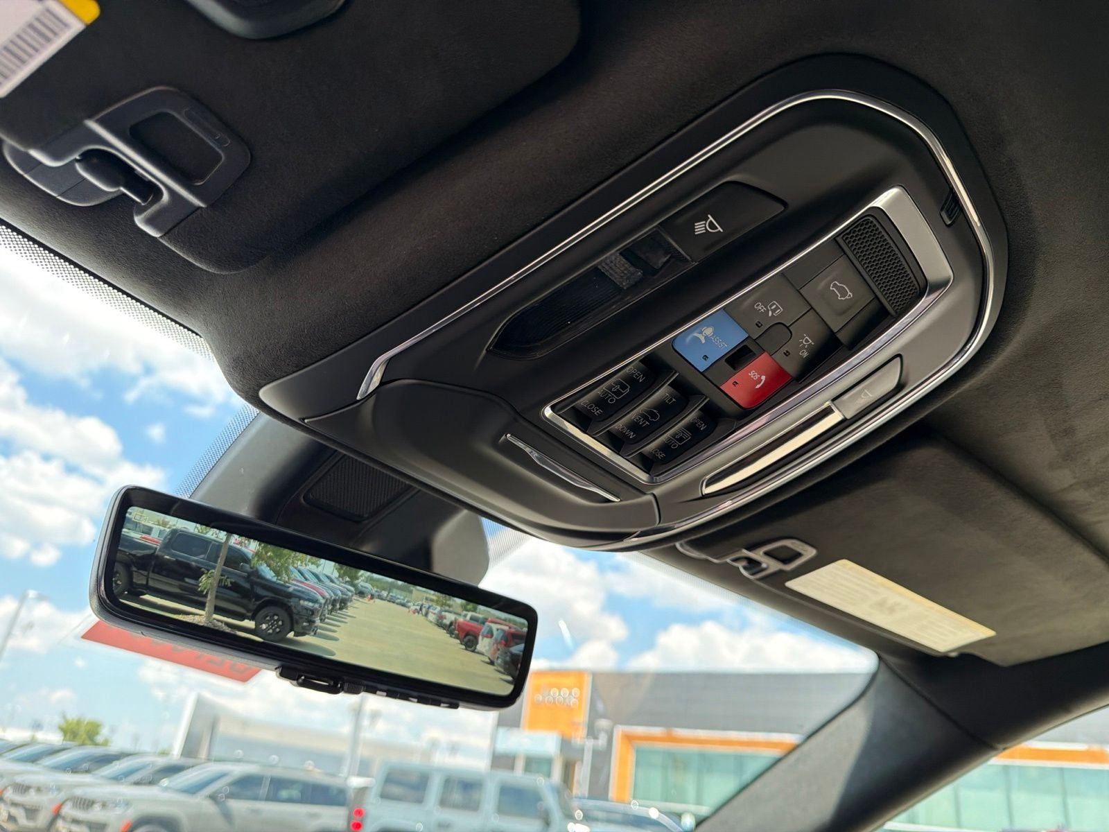 2027 Jeep Grand Cherokee GRAND CHEROKEE SUMMIT 4X4